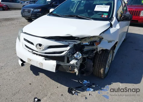 2012 Toyota Corolla S z USA, uszkodzony, nr VIN 2T1BU4EE5CC882396